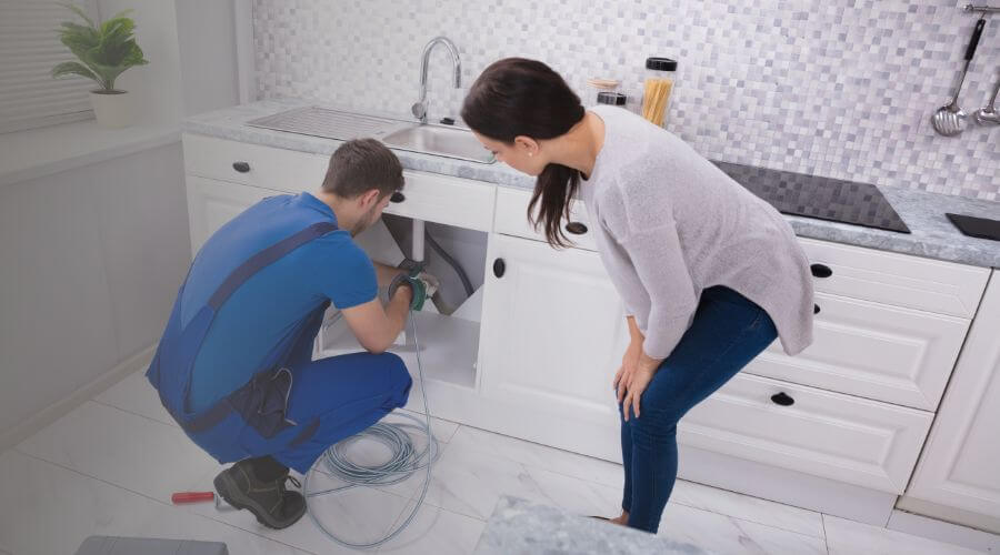 Expert burst pipe repair services in Woodson, IL